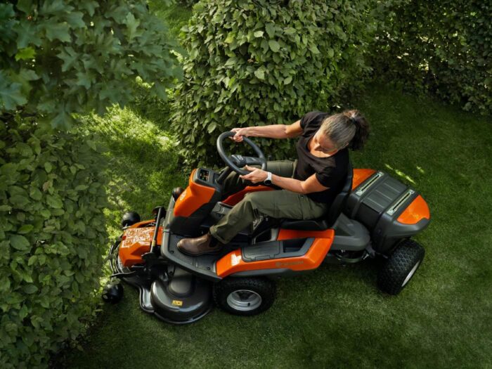Husqvarna Akku-Frontmäher R 200iX AWD - Modell 2025 - Image 4