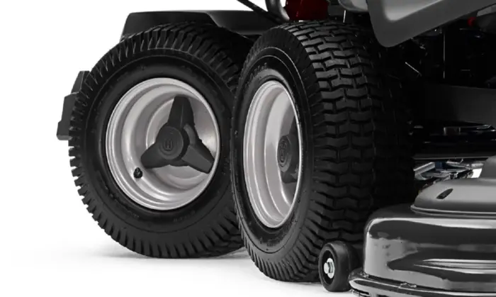 Husqvarna Profi Allrad-Frontmäher RC 320Ts AWD – Modell 2025 (Grundgerät ohne Mähdeck) – Bild 7