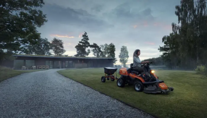 Husqvarna Profi-Frontmäher R 216T AWD (Modell 2025) – Bild 5