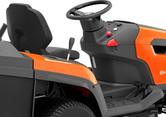 Husqvarna Rasentraktor TC 220T – Modell 2025 – Bild 4