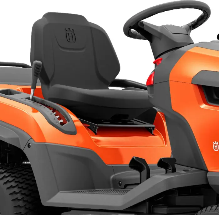Husqvarna Rasentraktor TC 220T – Modell 2025 – Bild 5