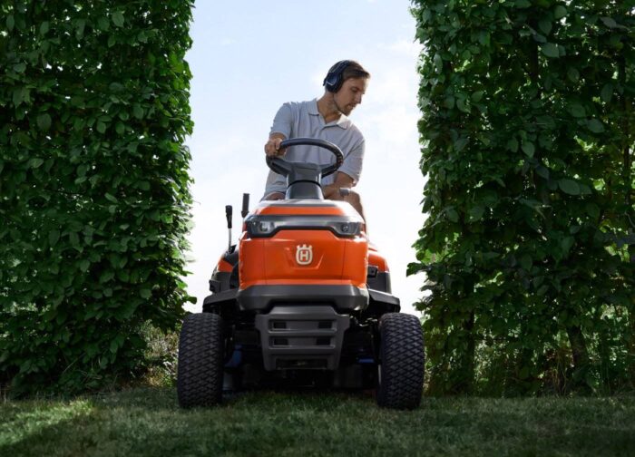 Husqvarna Rasentraktor TS 112 – Modell 2025 – Bild 12